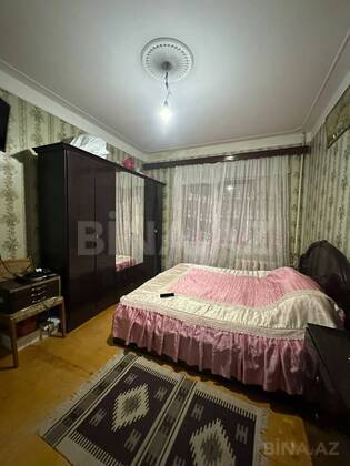 4 otaqlı Köhnə tikili, Bakıxanov q., Bakı