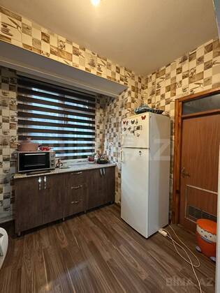 4 otaqlı Köhnə tikili, Bakıxanov q., Bakı