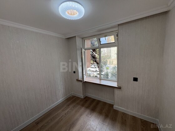 2 otaqlı Köhnə tikili, İnşaatçılar m., Bakı