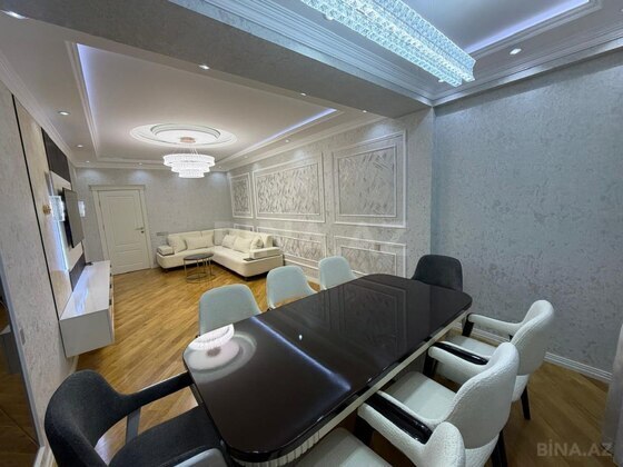 3 otaqlı Yeni tikili, Neftçilər m., Bakı