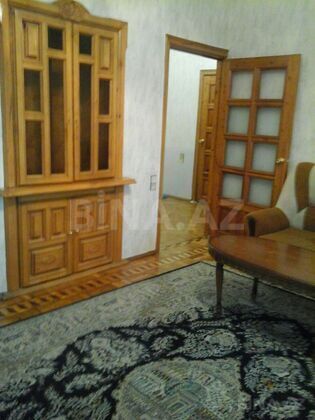 2 otaqlı Köhnə tikili, Nizami m., Bakı