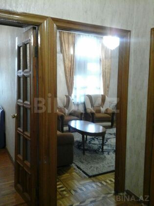 2 otaqlı Köhnə tikili, Nizami m., Bakı