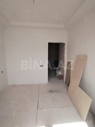 3 otaqlı Yeni tikili, Xırdalan