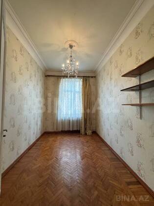 2 otaqlı Köhnə tikili, Bakıxanov q., Bakı