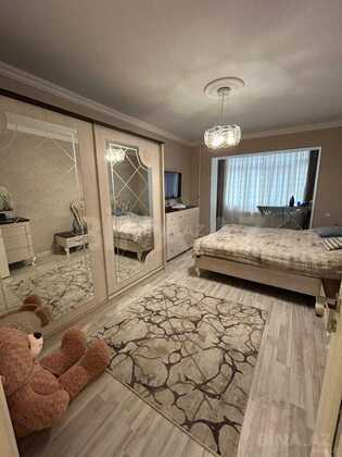 3 otaqlı Köhnə tikili, Elmlər Akademiyası m., Bakı
