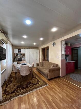 3 otaqlı Köhnə tikili, 28 May m., Bakı