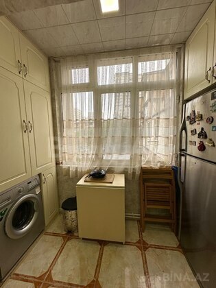 4 otaqlı Köhnə tikili, İnşaatçılar m., Bakı