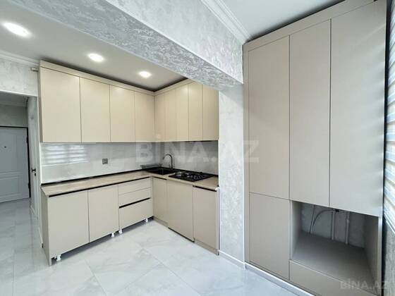 2 otaqlı Köhnə tikili, Xalqlar Dostluğu m., Bakı
