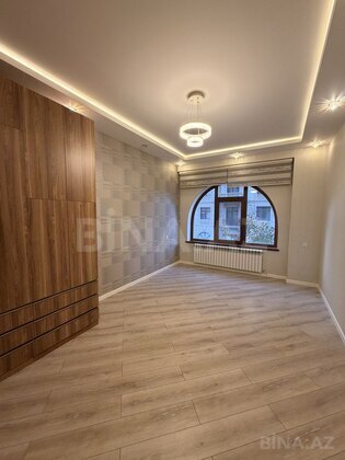 3 otaqlı Yeni tikili, Şah İsmayıl Xətai m., Bakı