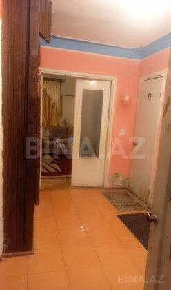 3 otaqlı Köhnə tikili, Neftçilər m., Bakı