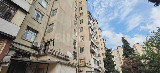 3 otaqlı Köhnə tikili, Xalqlar Dostluğu m., Bakı