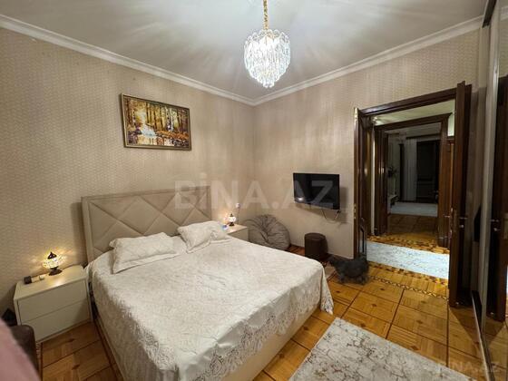 2 otaqlı Köhnə tikili, Şah İsmayıl Xətai m., Bakı