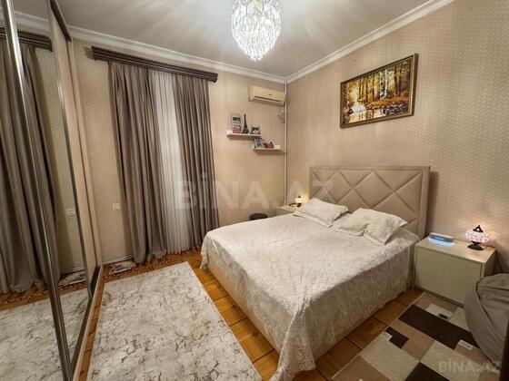 2 otaqlı Köhnə tikili, Şah İsmayıl Xətai m., Bakı