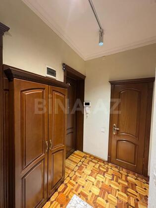 2 otaqlı Köhnə tikili, Şah İsmayıl Xətai m., Bakı