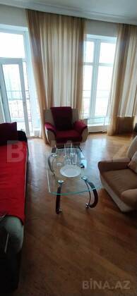 12 otaqlı Ofis, Nizami m., Bakı