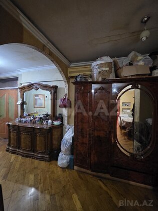 2 otaqlı Köhnə tikili, Nizami m., Bakı