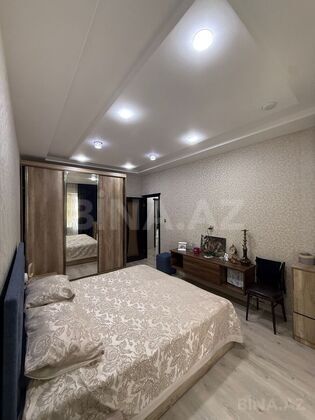 3 otaqlı Köhnə tikili, Bakıxanov q., Bakı