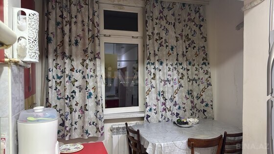 2 otaqlı Köhnə tikili, Həzi Aslanov m., Bakı