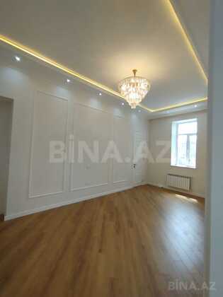 3 otaqlı Köhnə tikili, 28 May m., Bakı