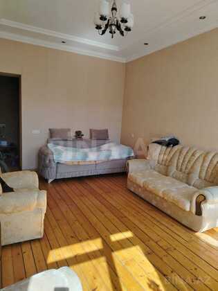 2 otaqlı Köhnə tikili, Bakıxanov q., Bakı