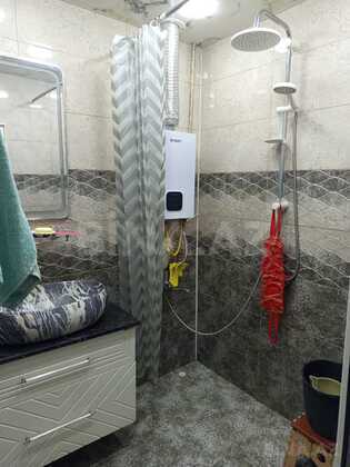 2 otaqlı Köhnə tikili, Qara Qarayev m., Bakı