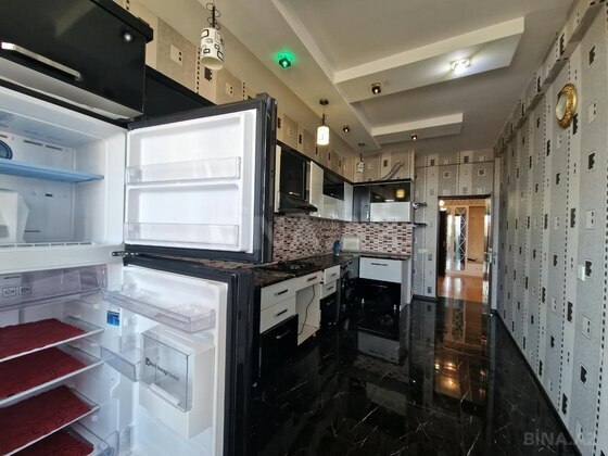 3 otaqlı Yeni tikili, Neftçilər m., Bakı
