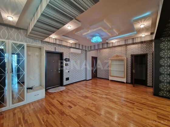 3 otaqlı Yeni tikili, Neftçilər m., Bakı