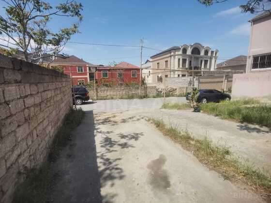 Torpaq Bakıxanov q., Bakı
