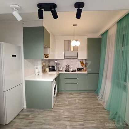 2 otaqlı Köhnə tikili, Neftçilər m., Bakı