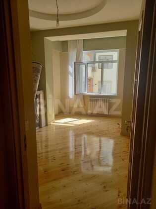 3 otaqlı Yeni tikili, Xırdalan