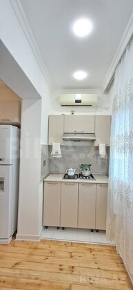 2 otaqlı Köhnə tikili, Azadlıq Prospekti m., Bakı