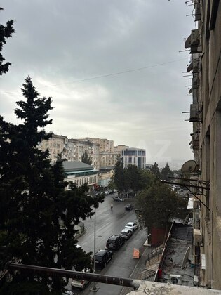 2 otaqlı Köhnə tikili, Əhmədli m., Bakı