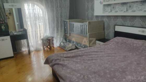 3 otaqlı Yeni tikili, Xırdalan