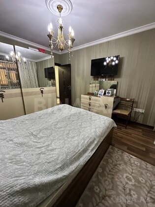 3 otaqlı Köhnə tikili, Bakıxanov q., Bakı