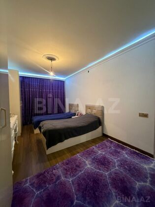 3 otaqlı Köhnə tikili, Bakıxanov q., Bakı