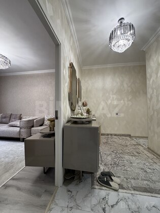 2 otaqlı Köhnə tikili, İnşaatçılar m., Bakı