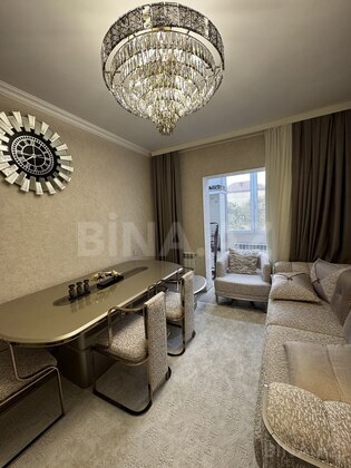 2 otaqlı Köhnə tikili, İnşaatçılar m., Bakı