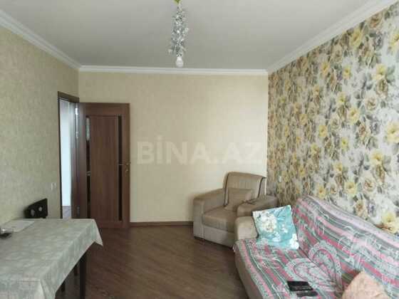 3 otaqlı Köhnə tikili, Həzi Aslanov m., Bakı
