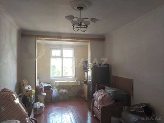 3 otaqlı Köhnə tikili, Həzi Aslanov m., Bakı