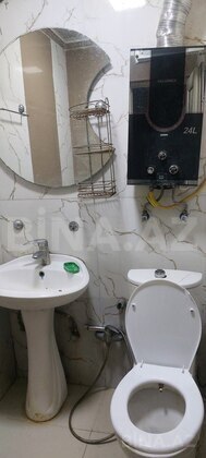 2 otaqlı Köhnə tikili, İnşaatçılar m., Bakı