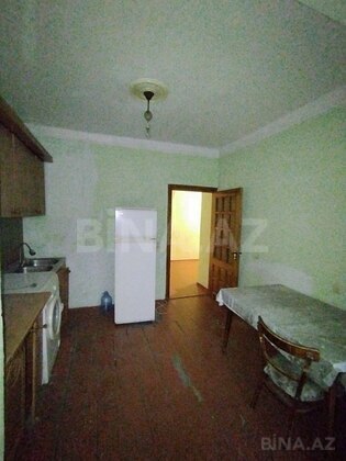 4 otaqlı Köhnə tikili, Əhmədli m., Bakı