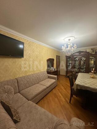 3 otaqlı Köhnə tikili, Memar Əcəmi m., Bakı
