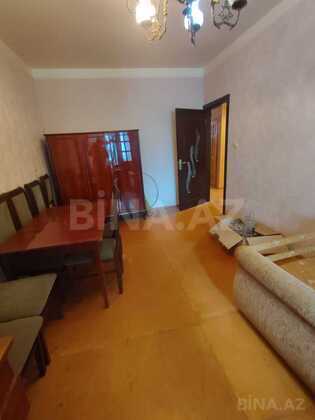3 otaqlı Köhnə tikili, Memar Əcəmi m., Bakı