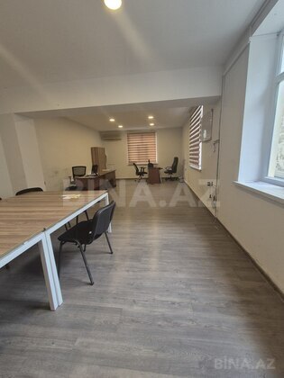 3 otaqlı Ofis, Azadlıq Prospekti m., Bakı