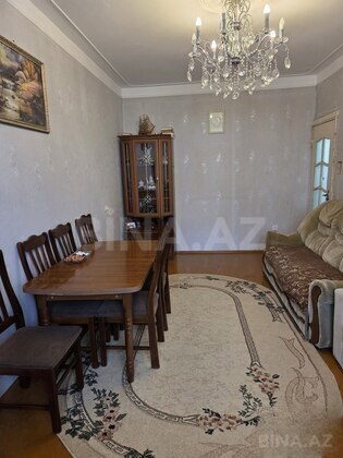 3 otaqlı Köhnə tikili, Həzi Aslanov m., Bakı