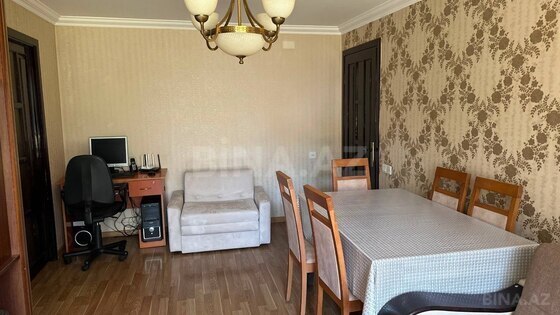 2 otaqlı Köhnə tikili, Elmlər Akademiyası m., Bakı