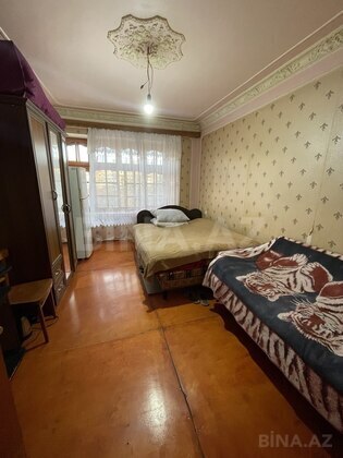 3 otaqlı Köhnə tikili, Bakıxanov q., Bakı