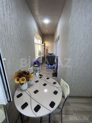 3 otaqlı Köhnə tikili, Bakıxanov q., Bakı