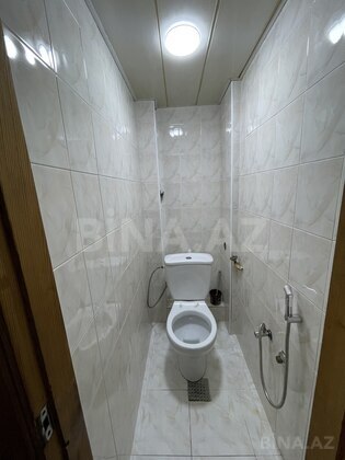 3 otaqlı Köhnə tikili, Bakıxanov q., Bakı