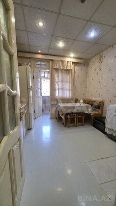 2 otaqlı Köhnə tikili, Bakıxanov q., Bakı
